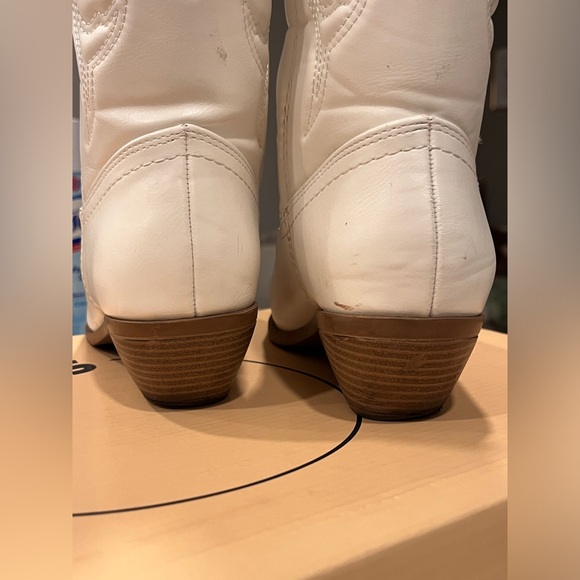 White cowgirl boots size 6.5 - Picture 8 of 9